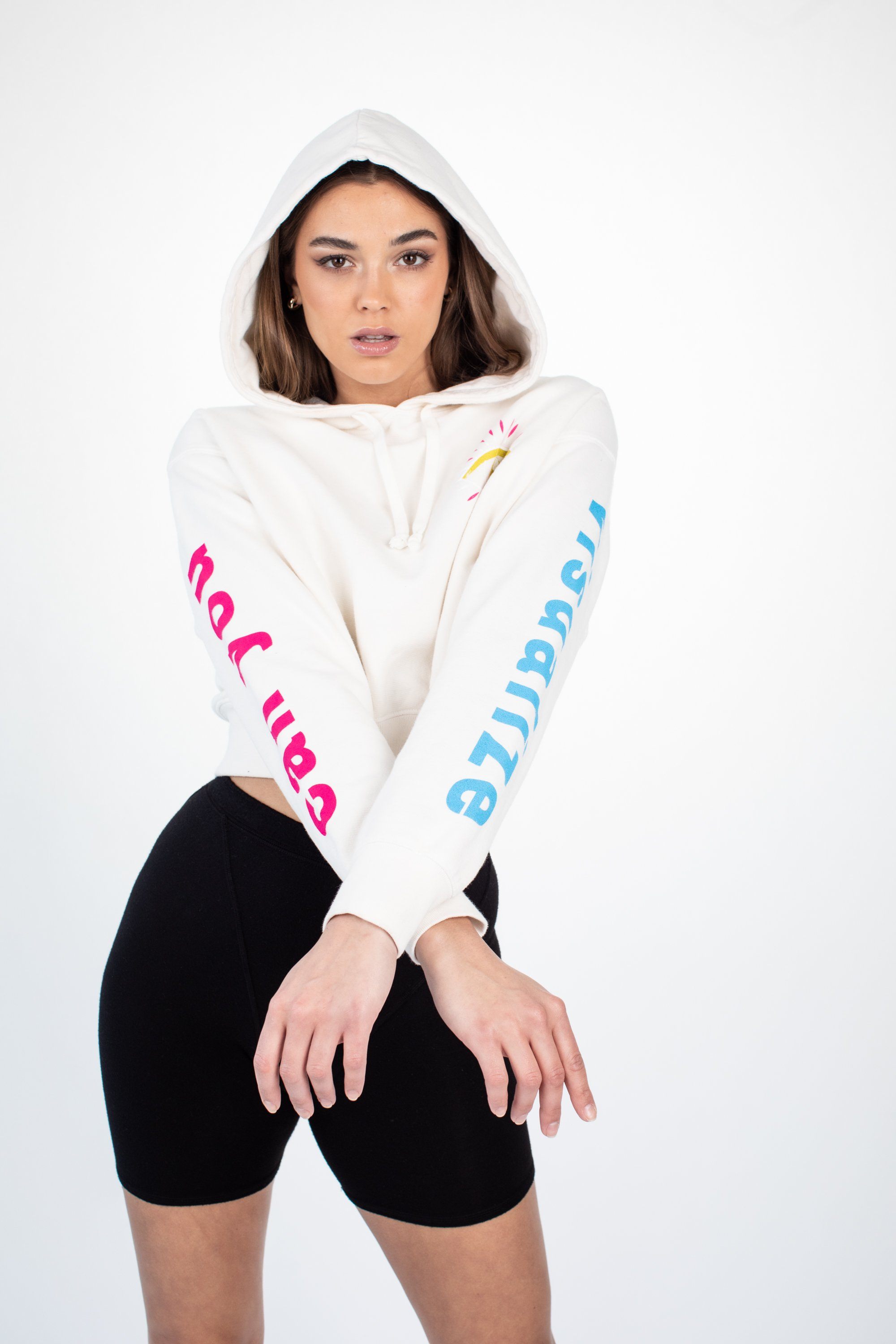 CROP HOODIE - CAN YOU VISUALIZE - WHISPER WHITE