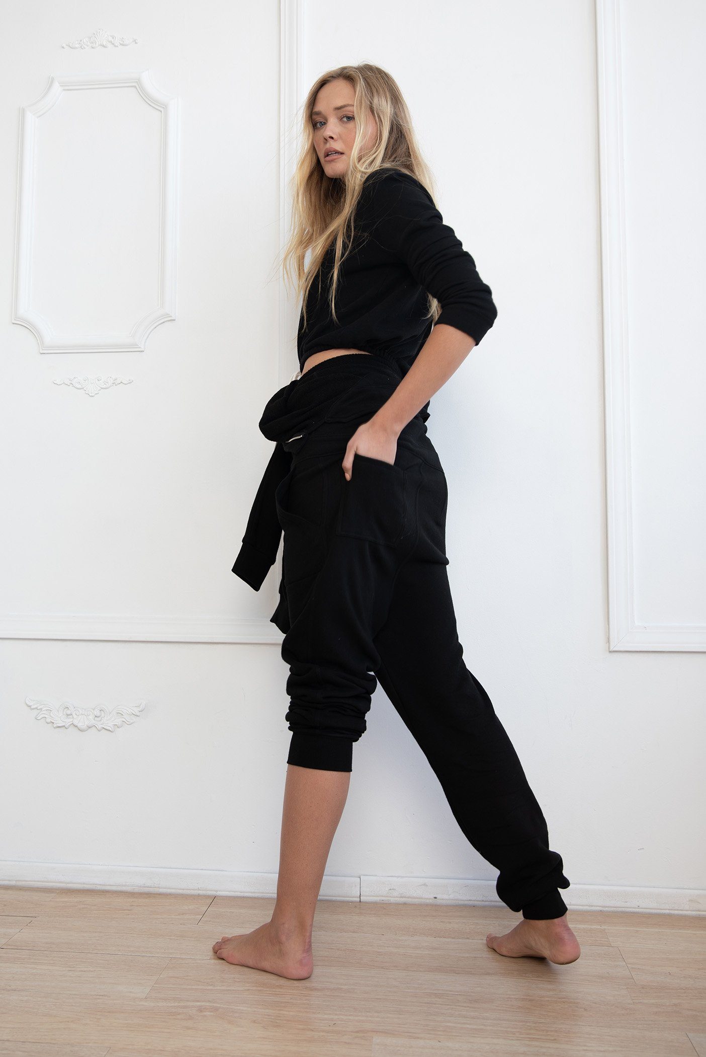 Black Retro Ski Pullover