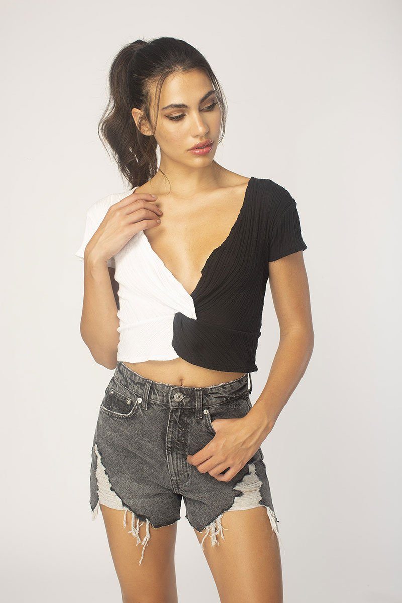 Black/White Twisted Crop Top