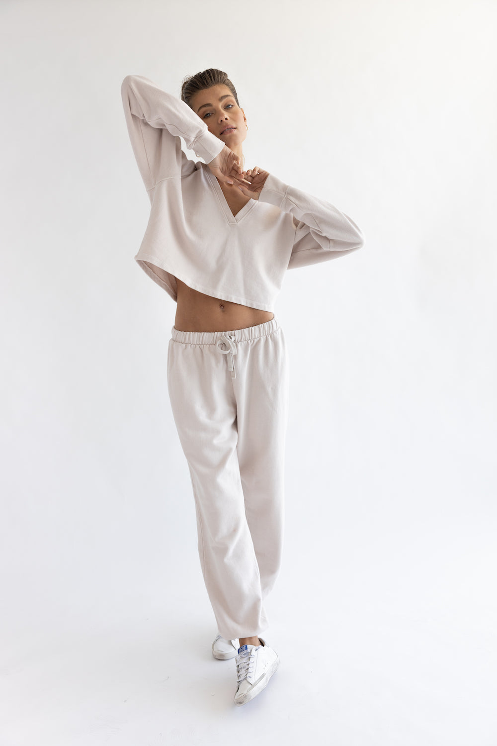 LA Sand V neck Pullover