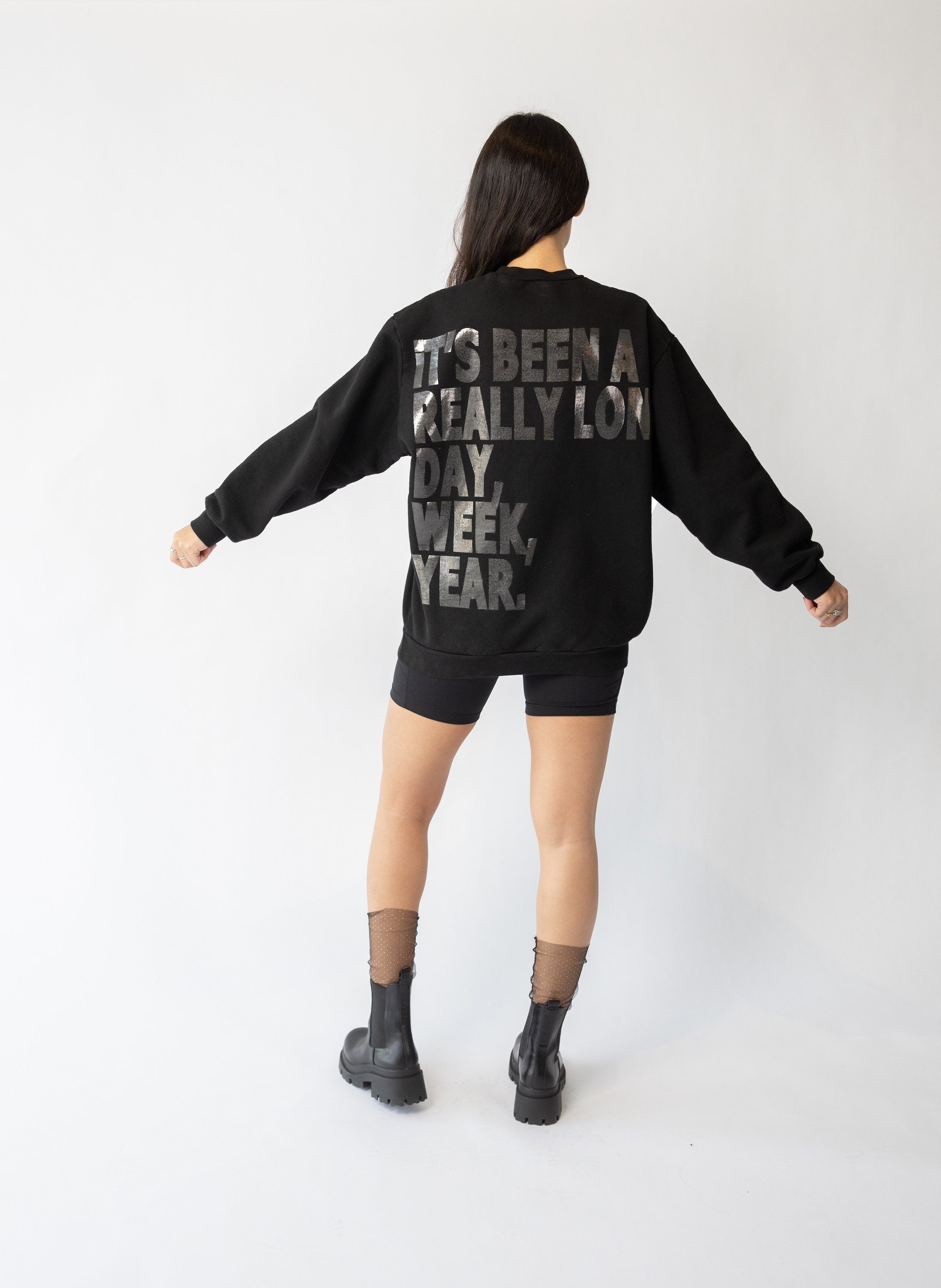 OVERSIZED CREW SWEATSHIRT - IT'S BEEN A LONG...- BLACK