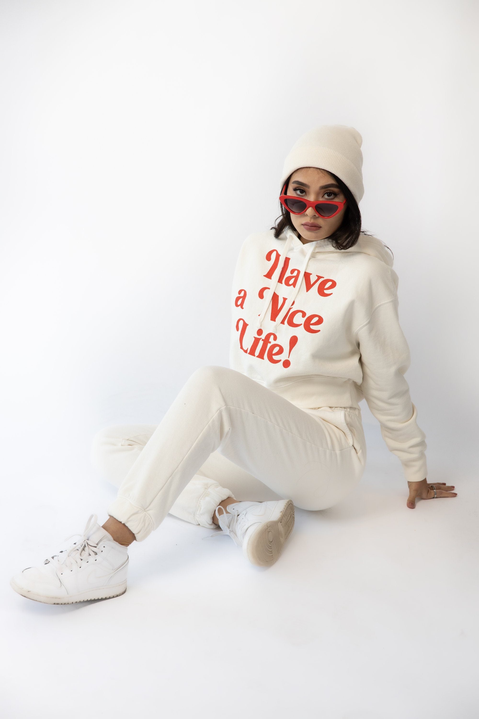 CROPPED HOODIE - HAVE A NICE LIFE - WHISPER WHITE