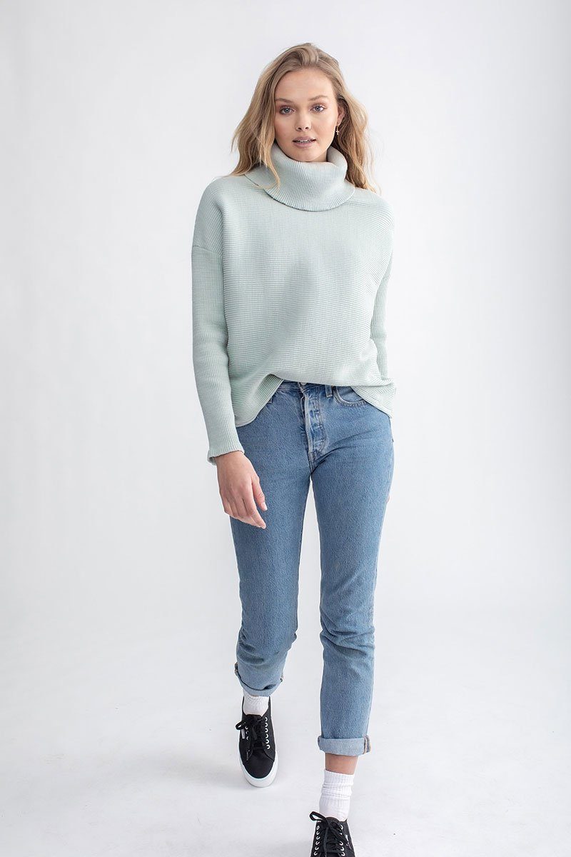 Chunky Turtle Neck Top Dew – AMVI Collection