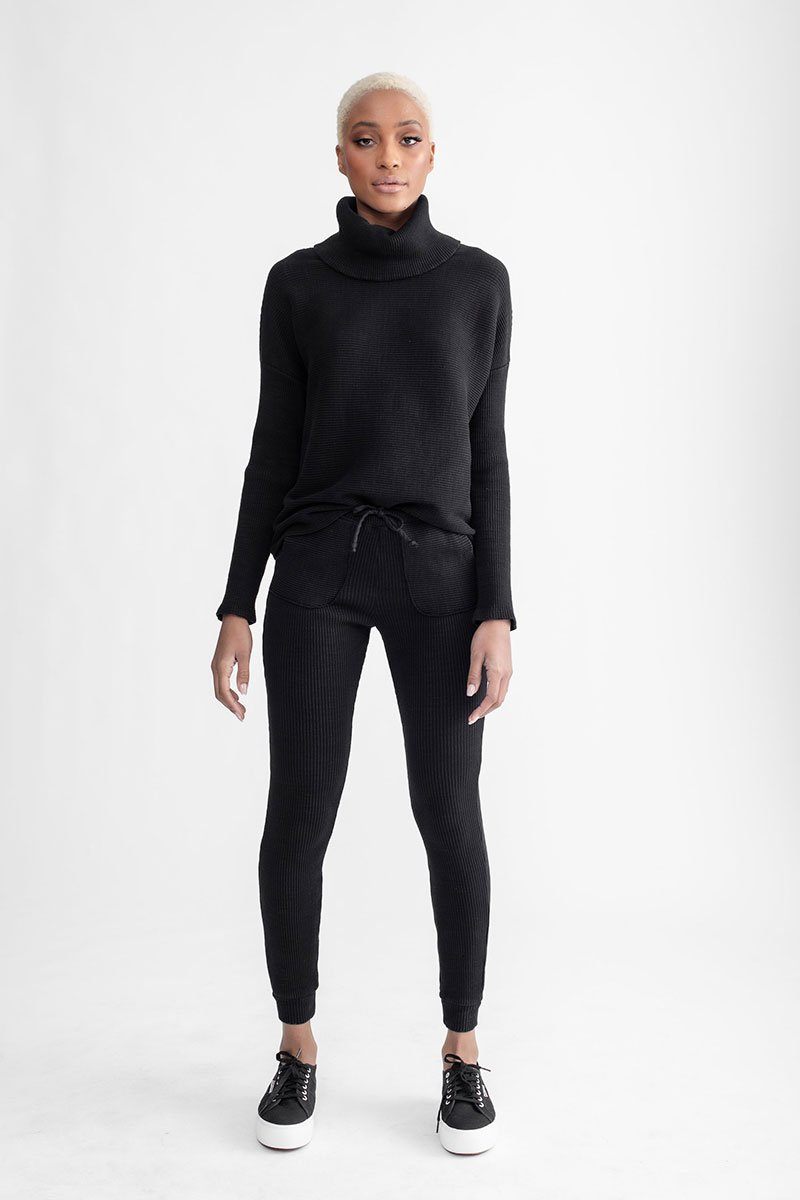 Chunky Turtle Neck Top Black – AMVI Collection