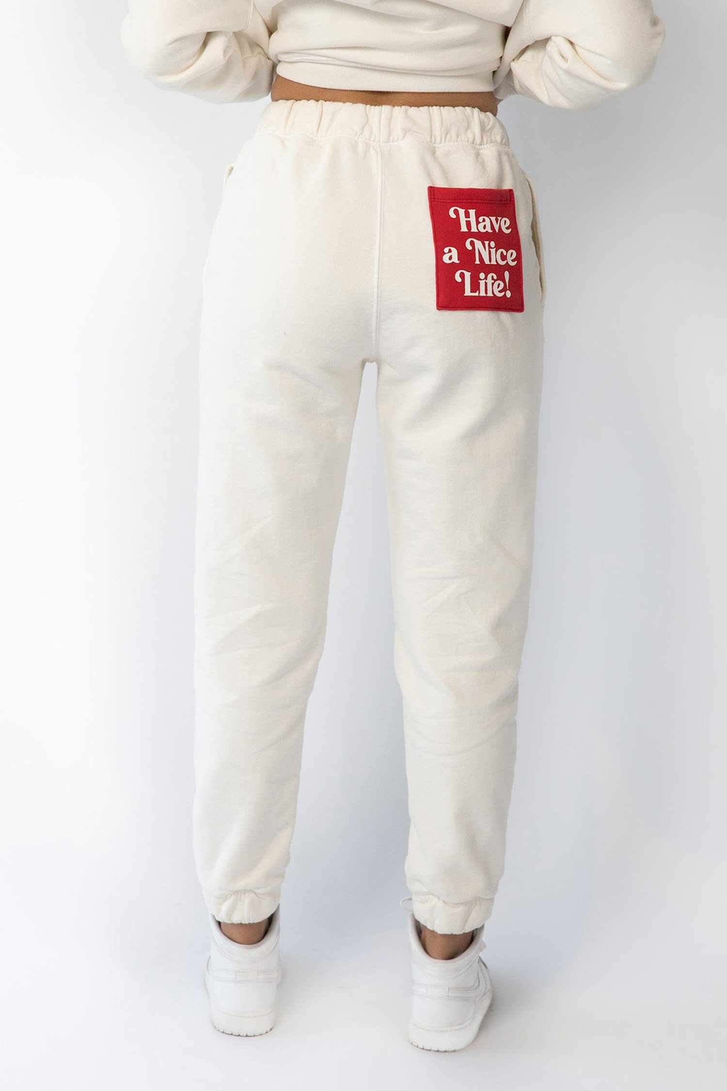 HAVE A NICE LIFE WHISPER WHITE Jogger – AMVI Collection